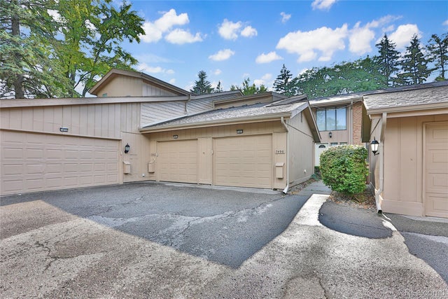 7494 Pebble Lane, West Bloomfield charter township