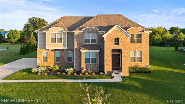 102 Oakland Crest Drive, Rochester city