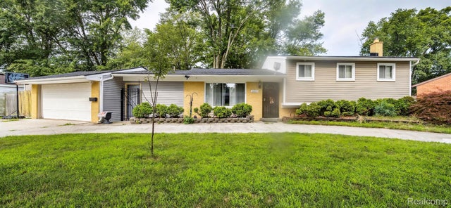 22025 Ontaga Street, Farmington Hills city