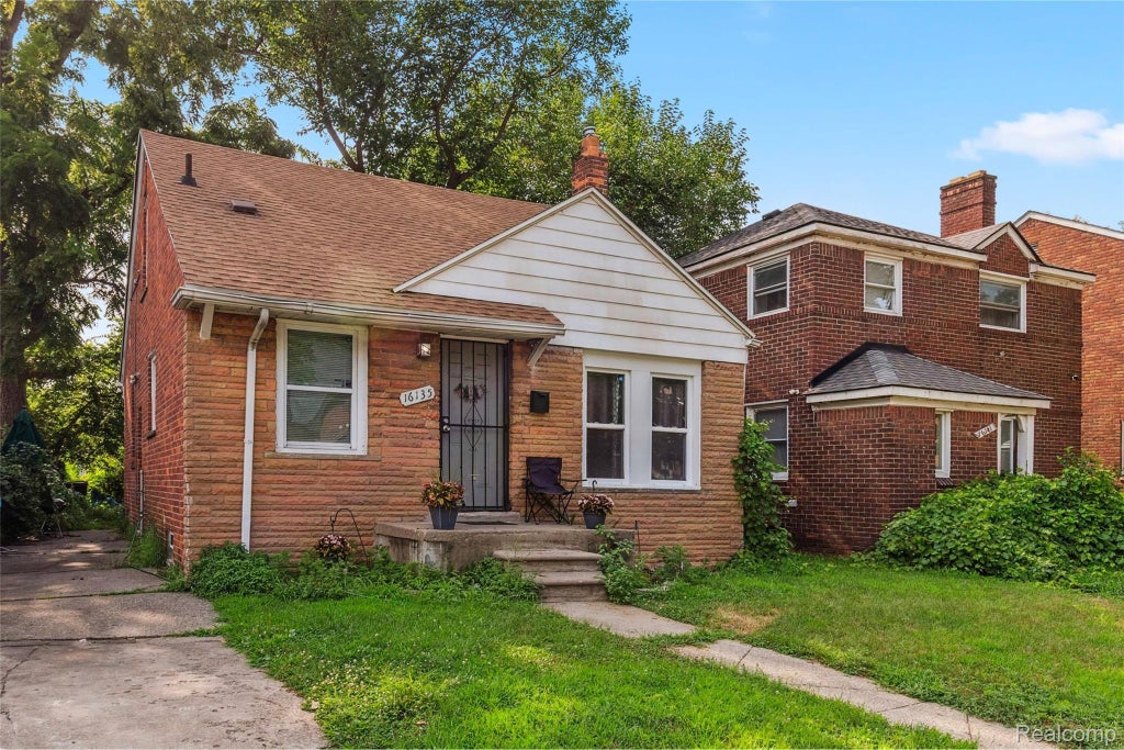 16135 Cherrylawn Street, Detroit city