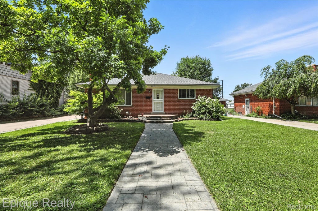 26685 Oak Street, Roseville city