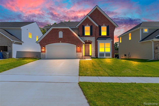 36293 Monroe, Westland city