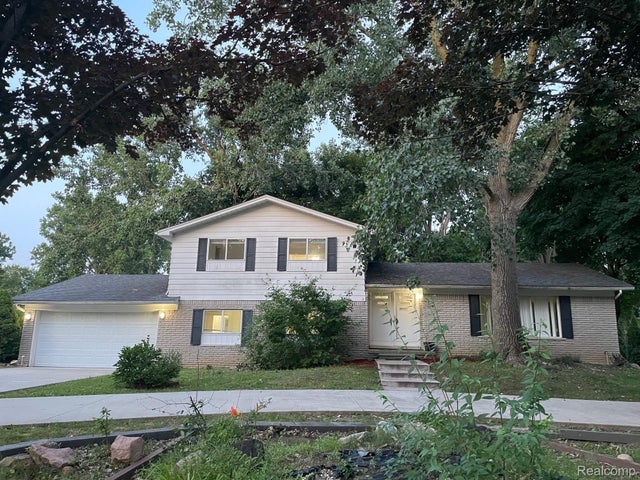 7421 Heather Heath, West Bloomfield charter township