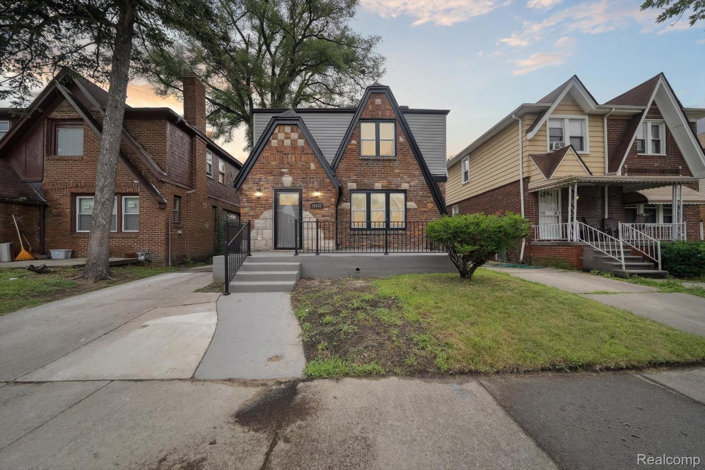 16532 Birwood Street, Detroit city