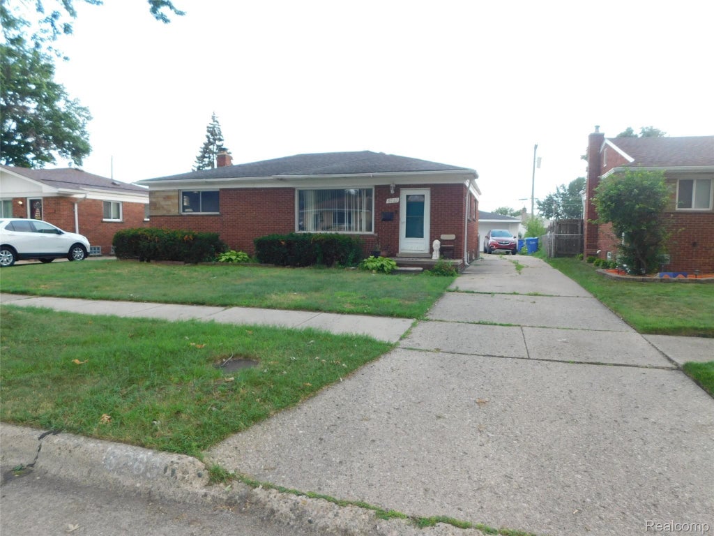 8263 Linda Street, Warren city