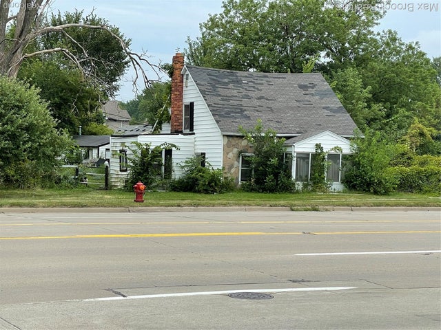 1828 John R Road, Troy city