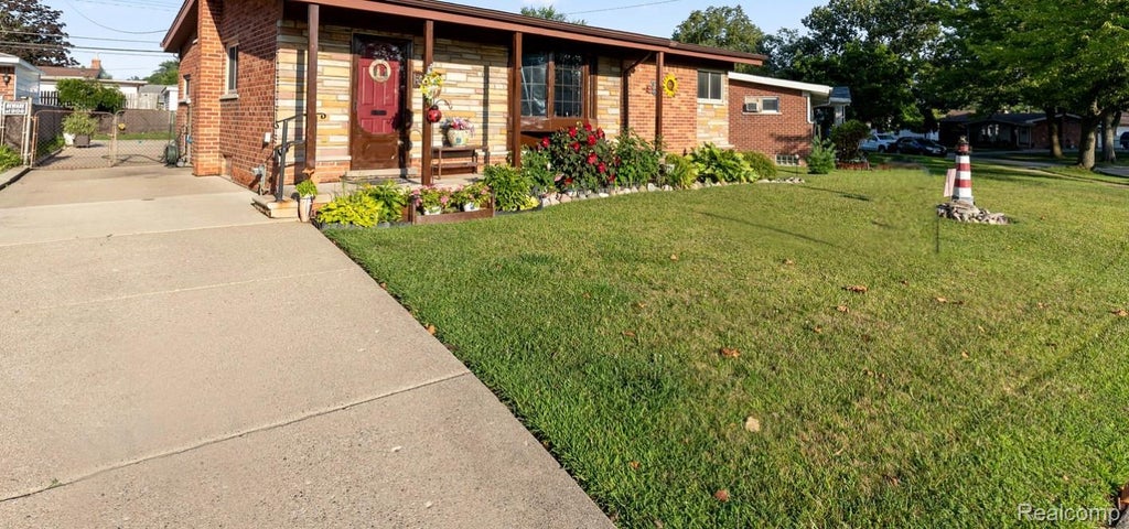 7370 Amboy Street, Dearborn Heights city