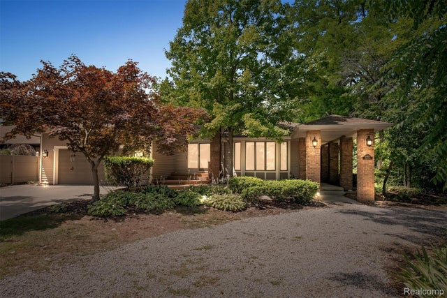 41855 Brentwood Drive, Plymouth city
