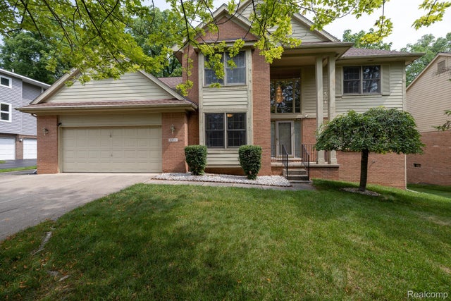6926 Alden Drive, West Bloomfield charter township