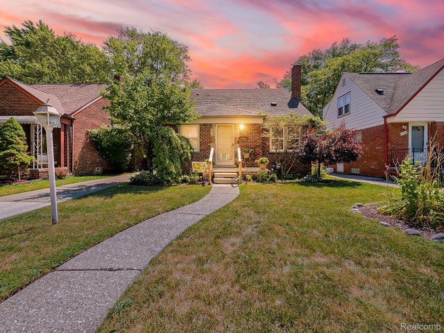 19226 Eastborne Street, Harper Woods city