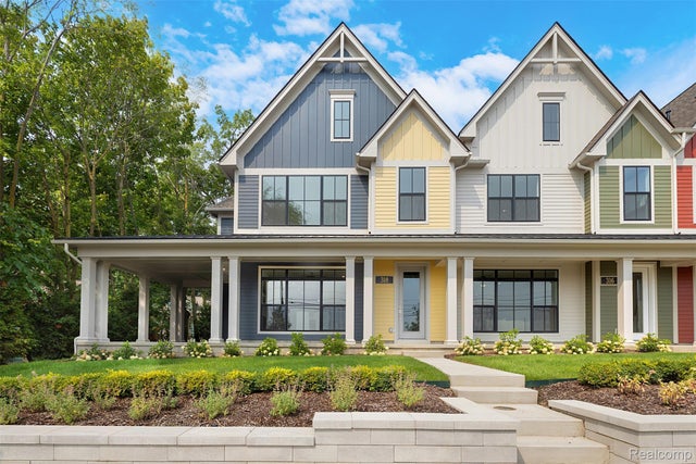 318 S Center Street, Northville city