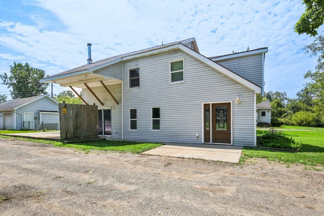 1755 South Blvd W, Troy city