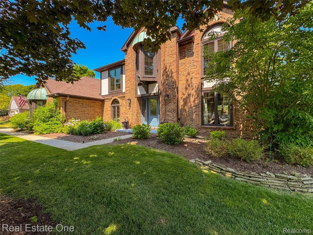 21653 Heatheridge Lane, Farmington Hills city