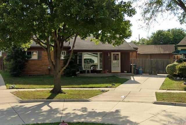 31931 Courtland Street, St. Clair Shores city