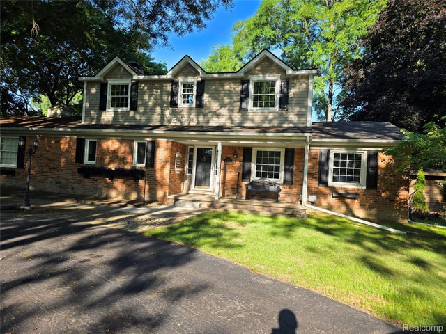 5352 W Doherty Drive, West Bloomfield charter township