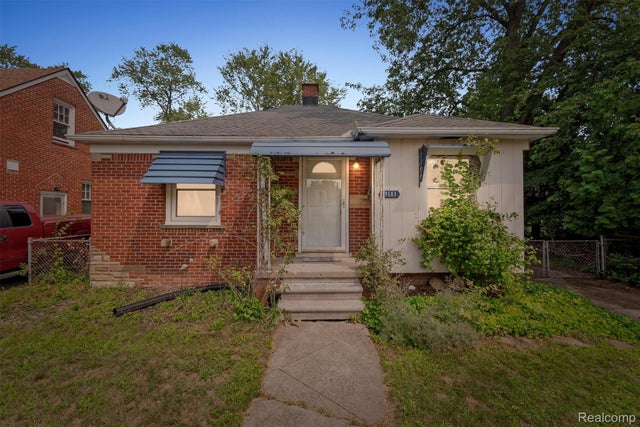 19580 Brady Street, Redford charter township