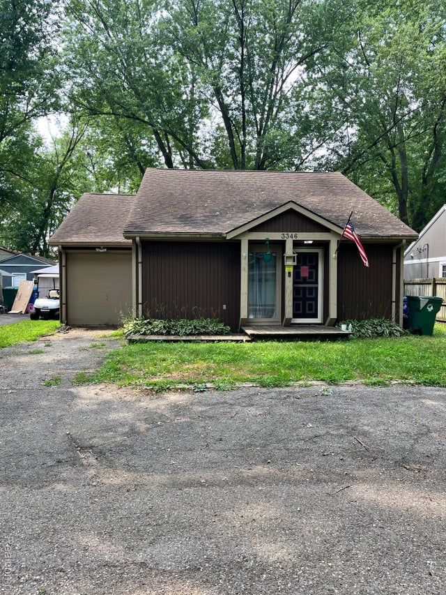3346 Royal Boulevard, Commerce charter township
