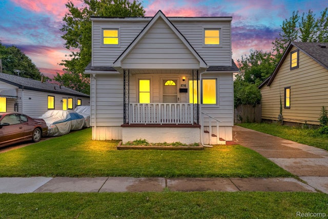 8716 Jewett Avenue, Warren city