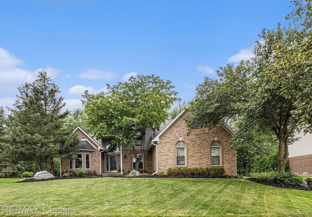 45483 Addington Lane, Novi city