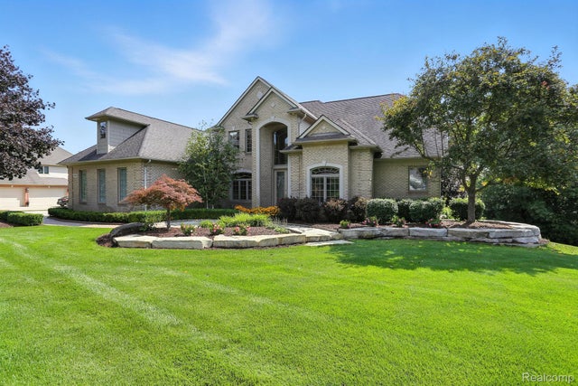 815 Pinery Boulevard, Orion charter township