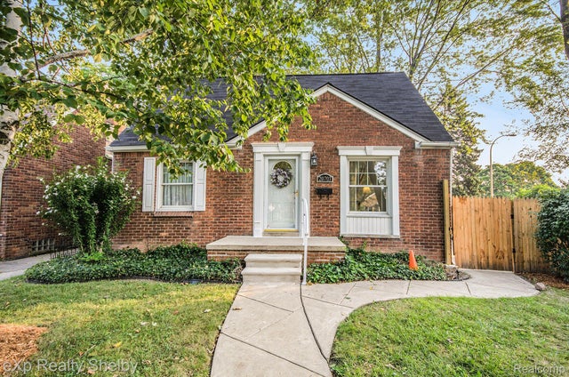 20703 Fleetwood Drive, Harper Woods city