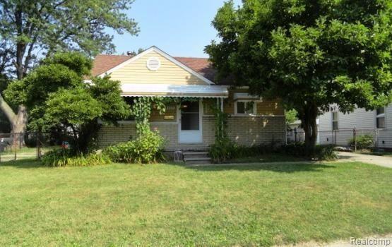 8265 Chapp Avenue, Warren city