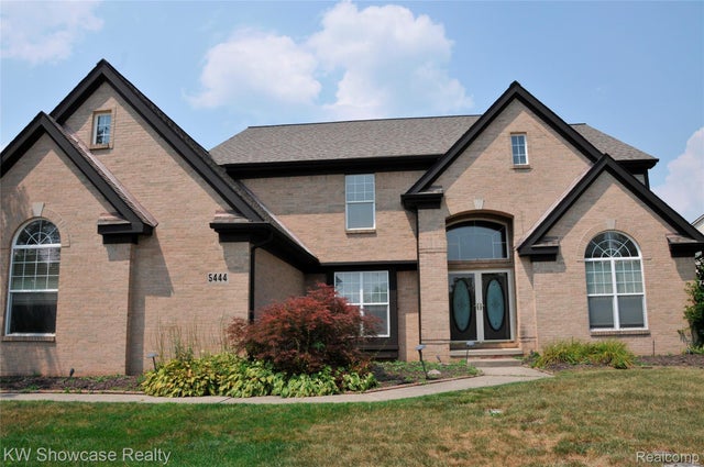 5444 Buell Drive, Commerce charter township