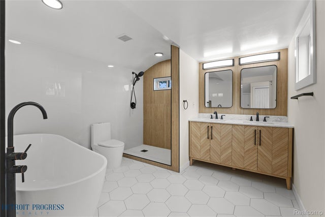 16809 Woodingham Drive, Detroit city