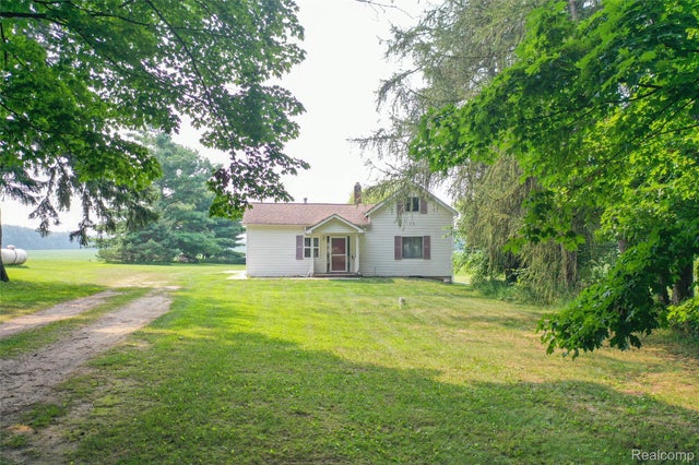 2152 E Ohmer Road, Mayville village