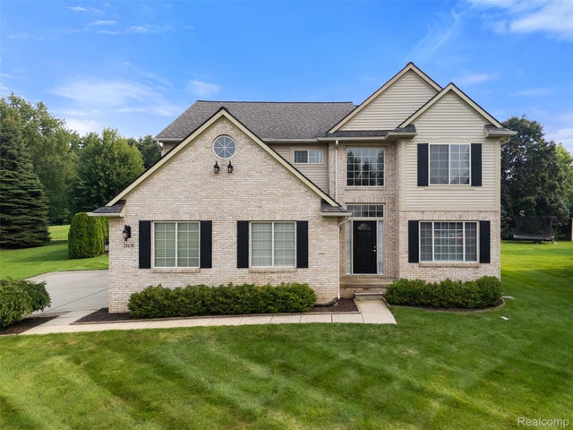 25638 Mccrory Lane, Lyon charter township
