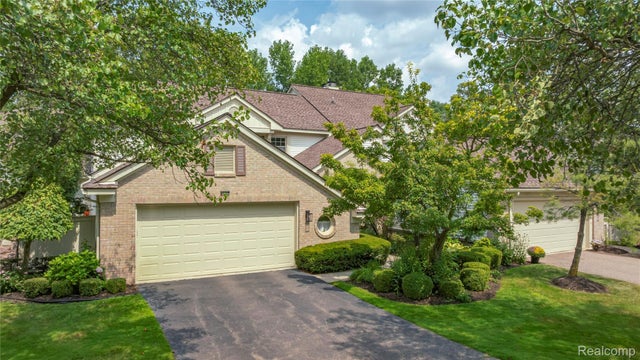 7277 Simsbury Drive, West Bloomfield charter township