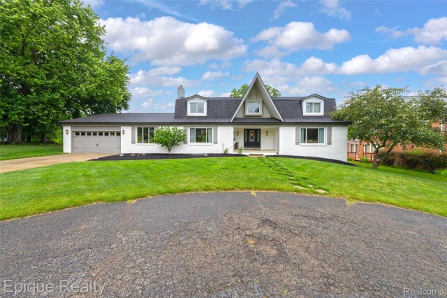 69416 Brookhill Drive, Bruce township