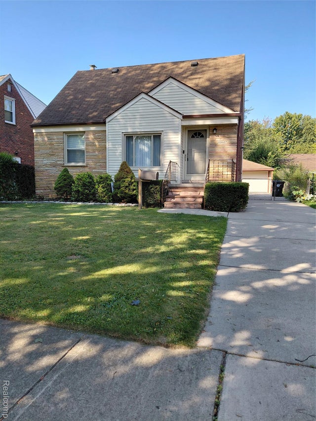 15627 Delaware Avenue, Redford charter township
