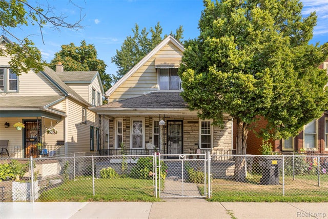 8390 Navy Street, Detroit city