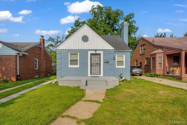 16111 Gilchrist Street, Detroit city