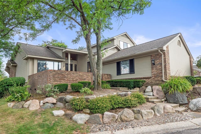 7208 Creeks Bend Drive, West Bloomfield charter township