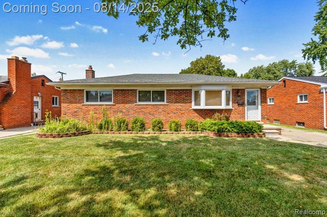 32724 Hees Street, Livonia city