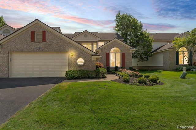 7109 Winding Brook Court, West Bloomfield charter township