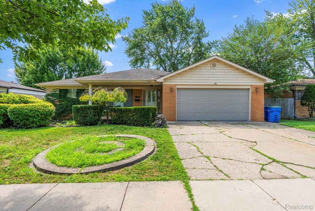 13738 Jenny Drive, Warren city