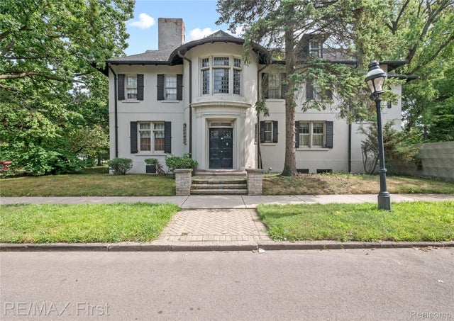 3065 Iroquois Street, Detroit city