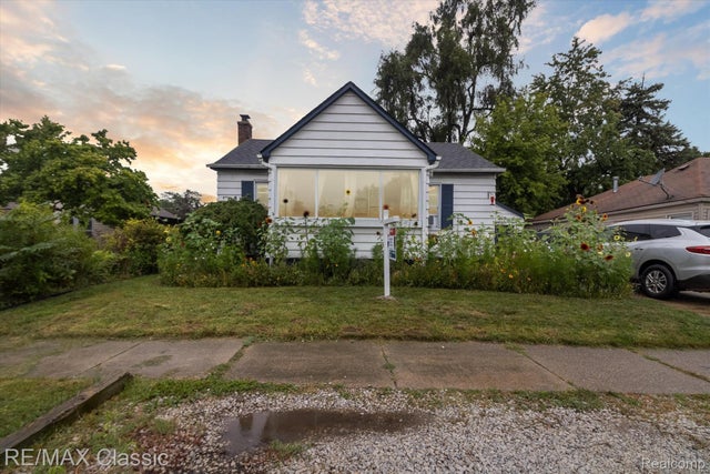 18543 Farmington Road, Livonia city