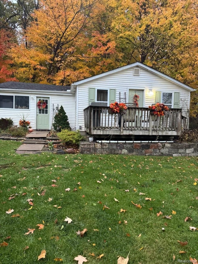 1401 Granger Road, Brandon charter township