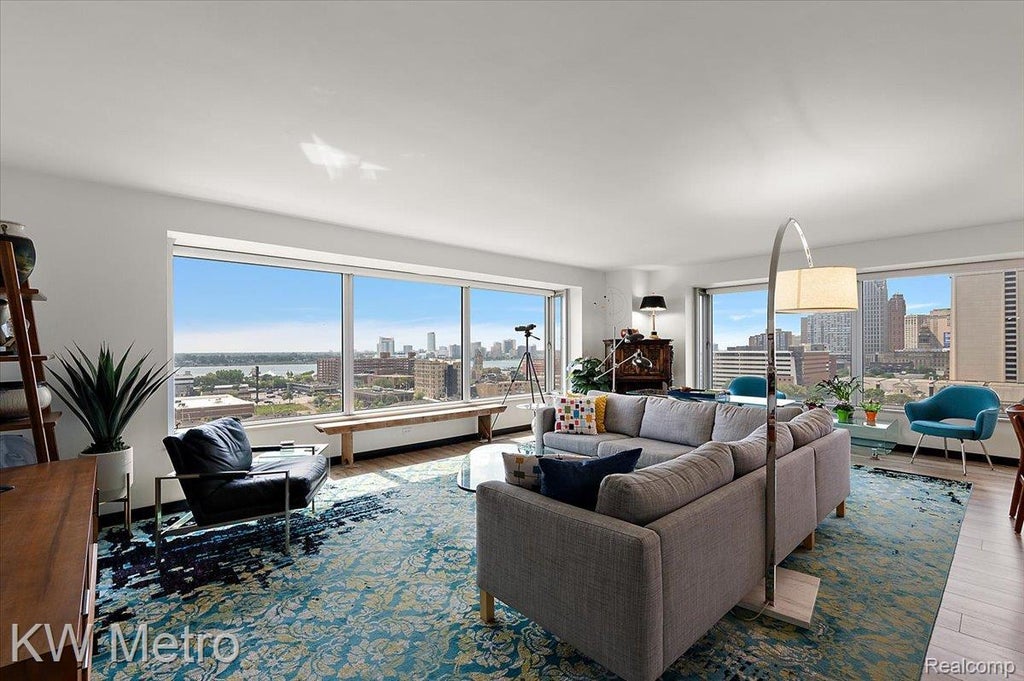 1300 E Lafayette Street 1001, Detroit city