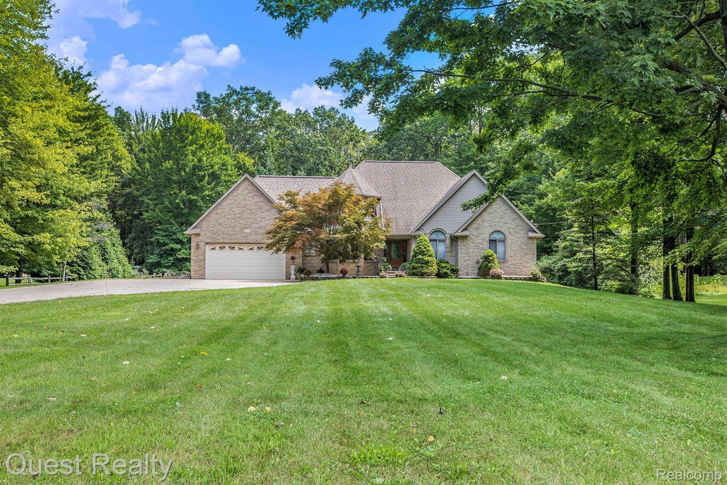 22213 Inkster Road, Brownstown charter township