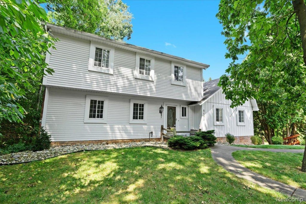 5150 Old Hickory Drive, Genoa township