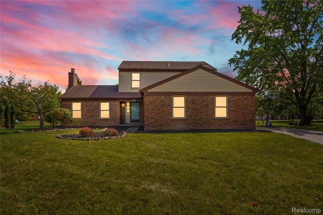 28615 Ryan Drive, Farmington city