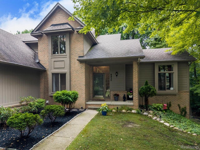 9830 Oak Valley Drive, Springfield charter township