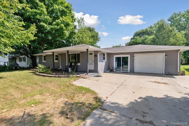 15181 Charluene Drive, Fenton city