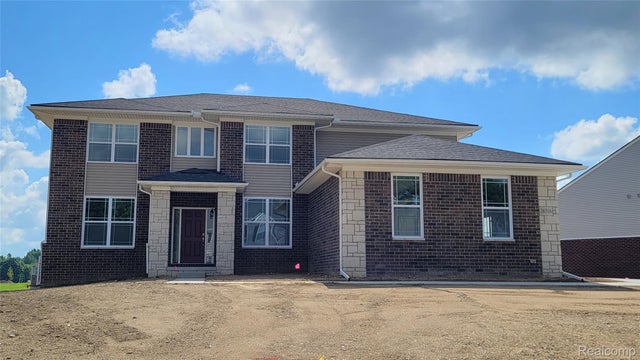 22683 Novi Road, Novi city