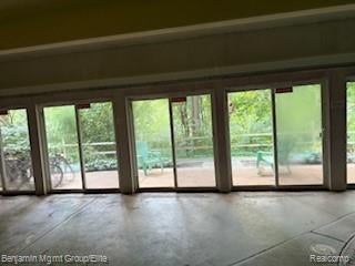 31831 Grand River Avenue 24, Farmington city